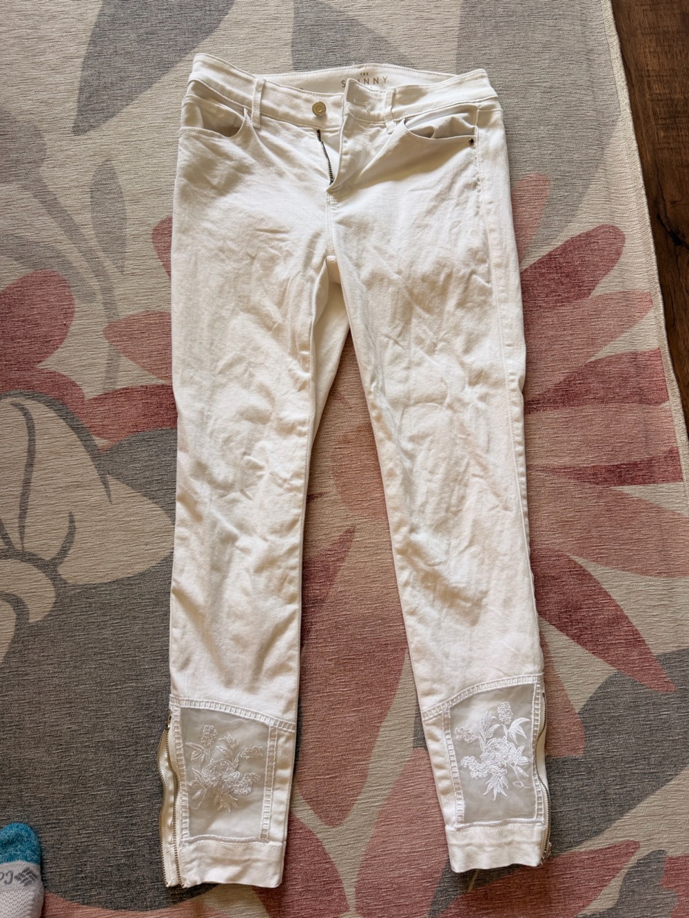 White House Black Market Cream Skinny Pants - Slim Fit